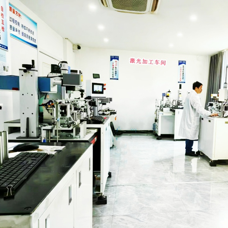 Peralatan Pemrosesan Mikroporous Laser Presisi